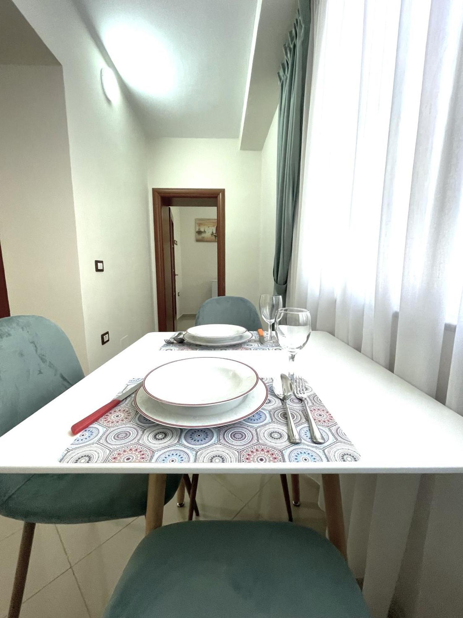 Peace Apartments Дуррес Экстерьер фото